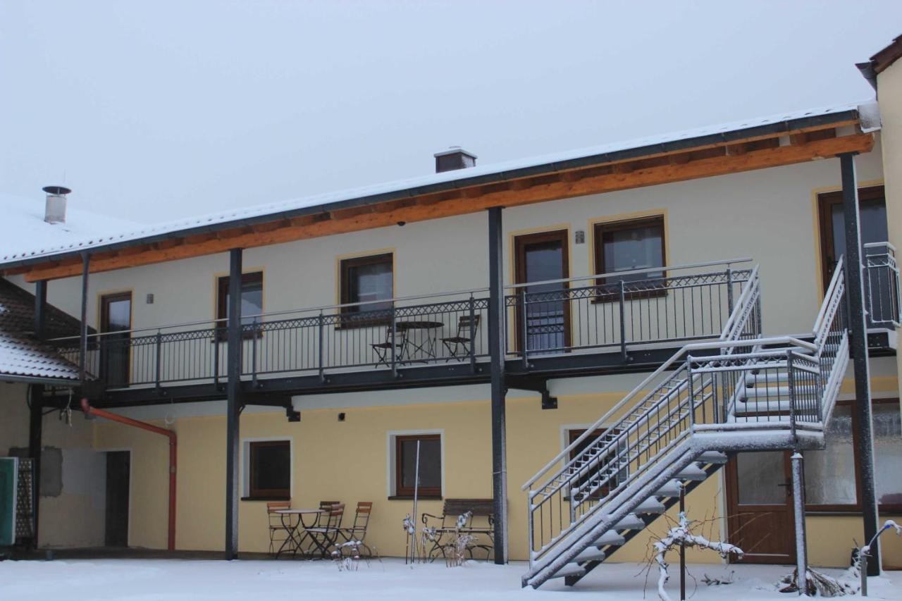 Preuschens Hof Appartement Egloffstein Buitenkant foto
